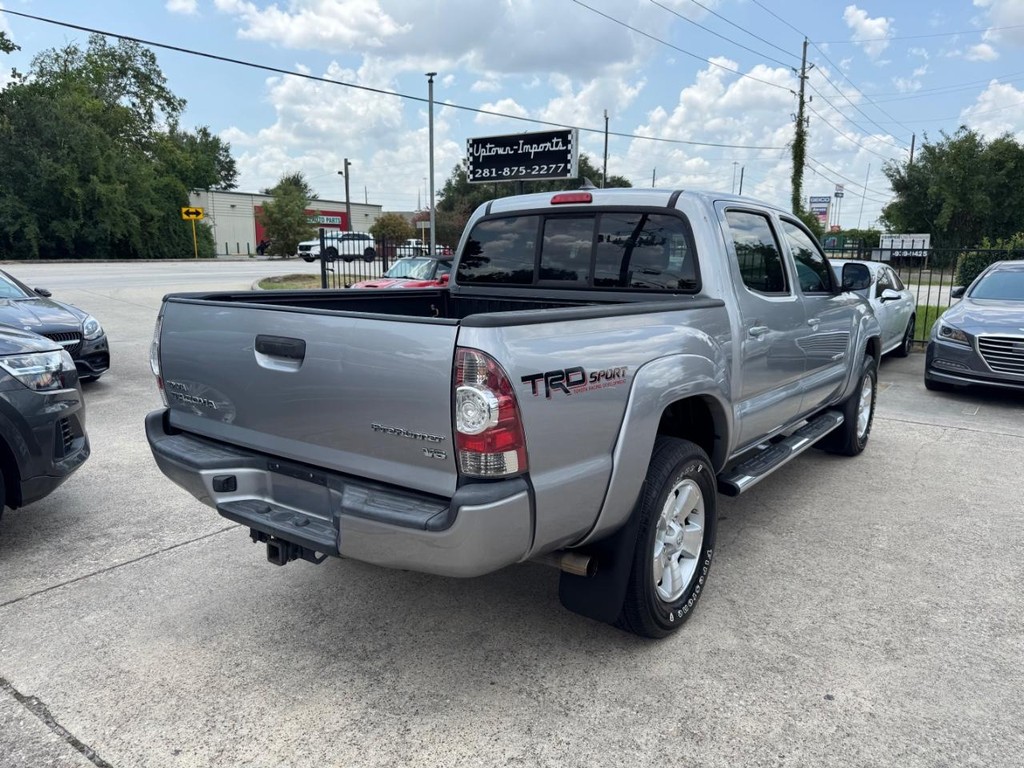 Toyota Tacoma Vehicle Full-screen Gallery Image 06