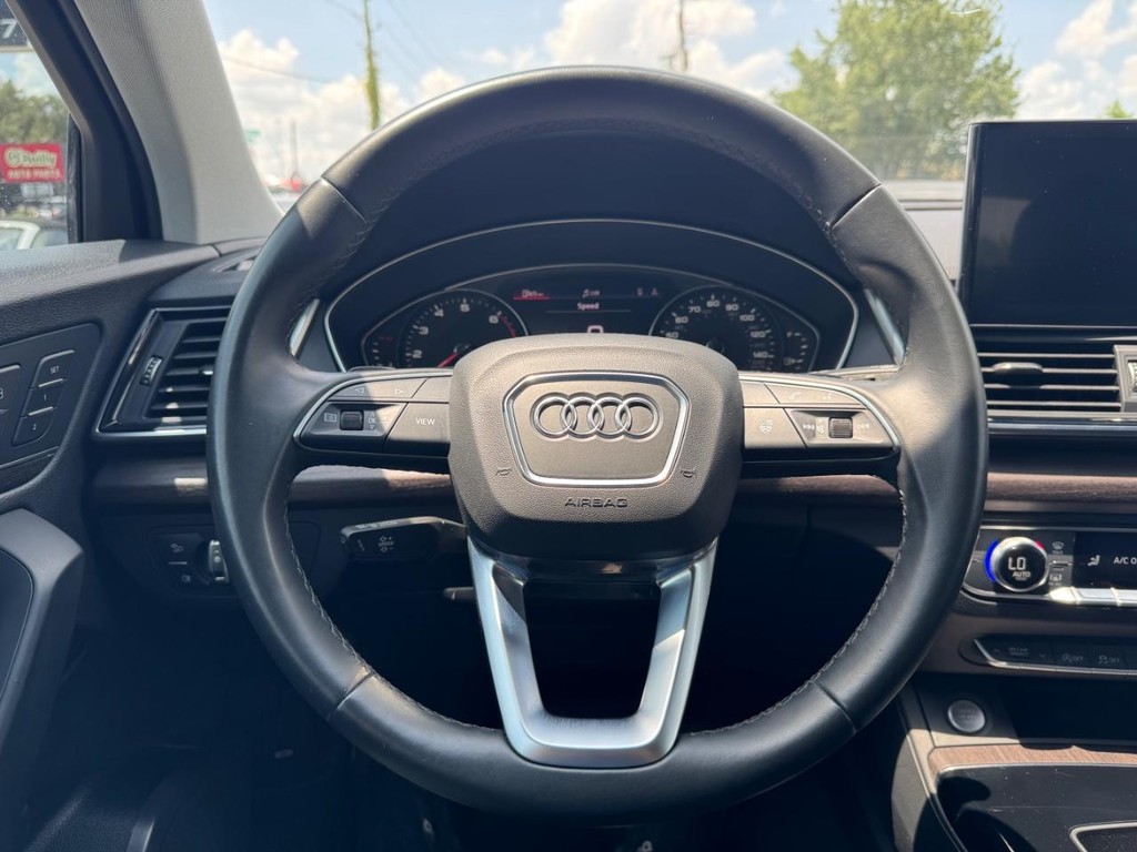 Audi Q5 Vehicle Full-screen Gallery Image 20