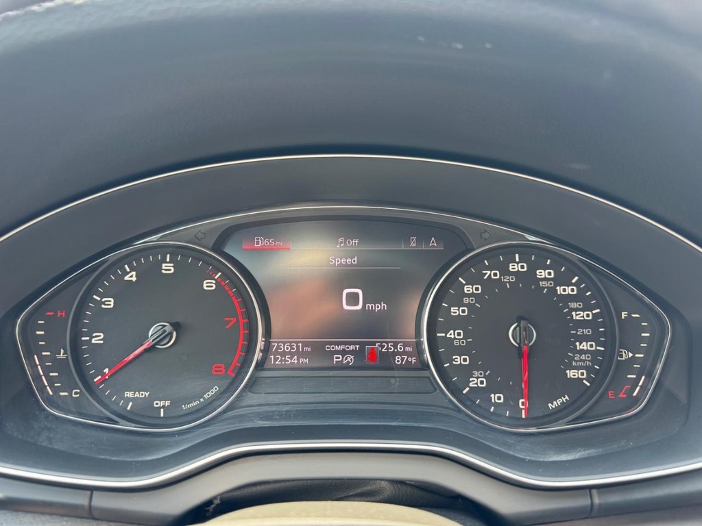Audi Q5 Vehicle Full-screen Gallery Image 21