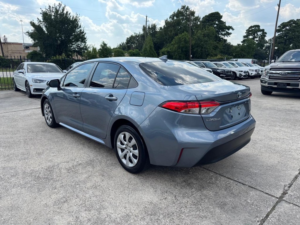 Toyota Corolla Vehicle Full-screen Gallery Image 08