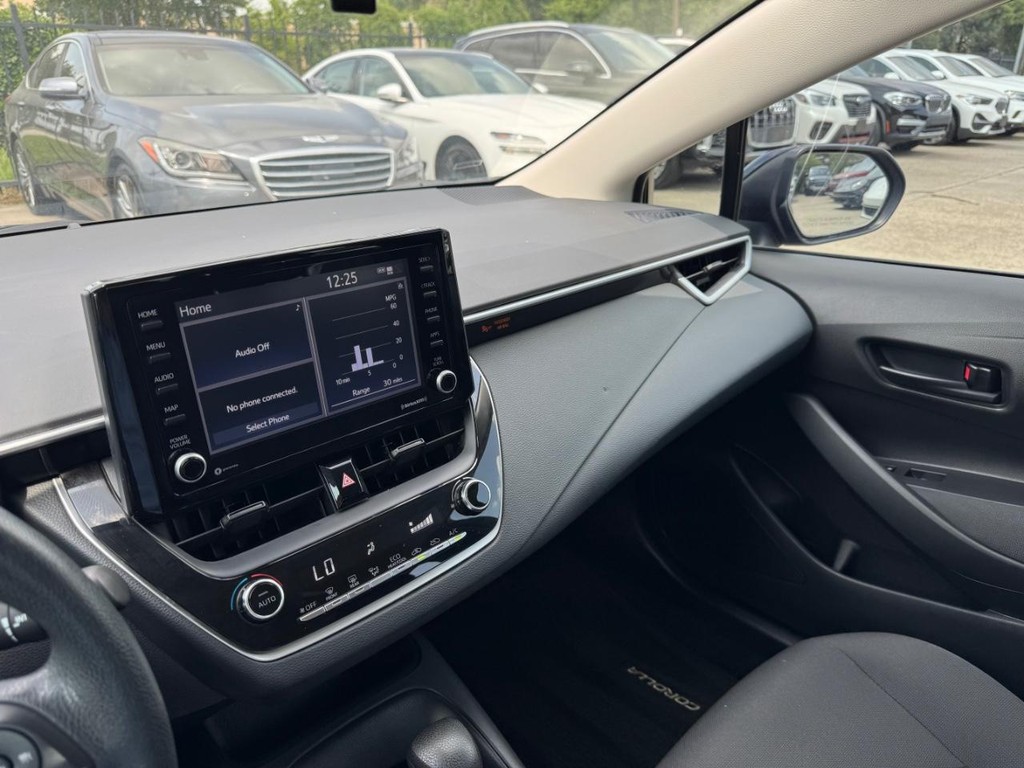 Toyota Corolla Vehicle Full-screen Gallery Image 25