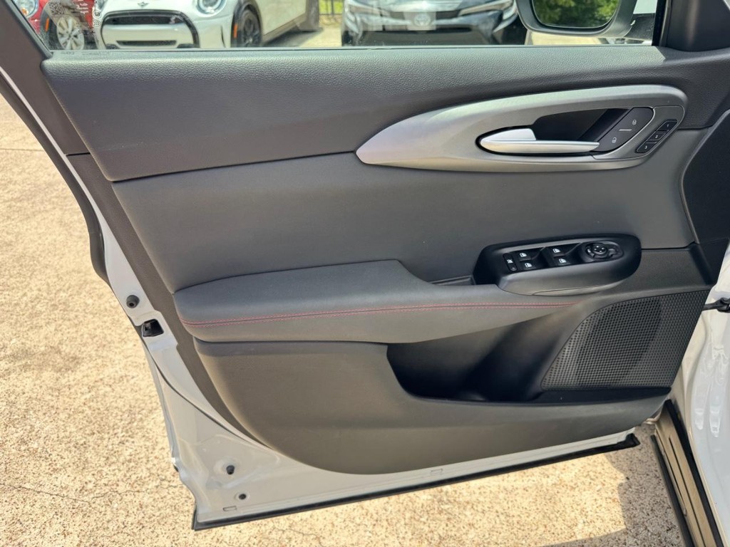 Dodge Hornet Vehicle Full-screen Gallery Image 12