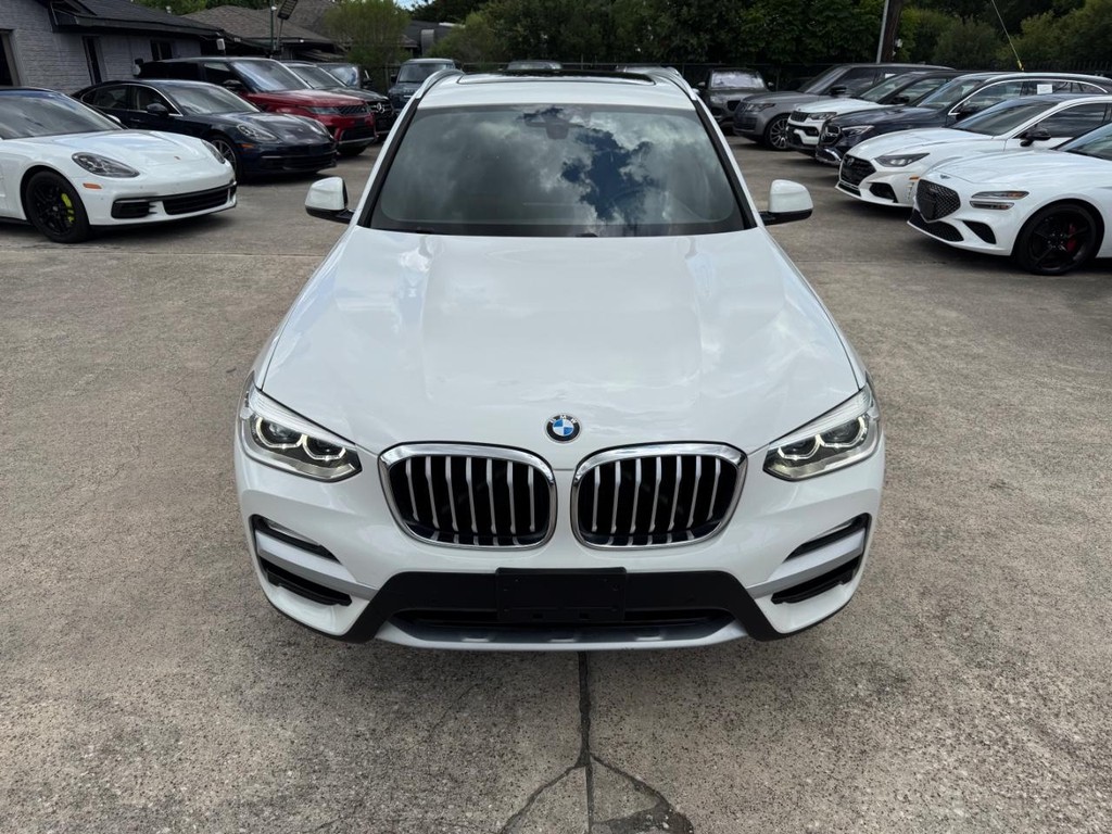 BMW X3 Vehicle Full-screen Gallery Image 03