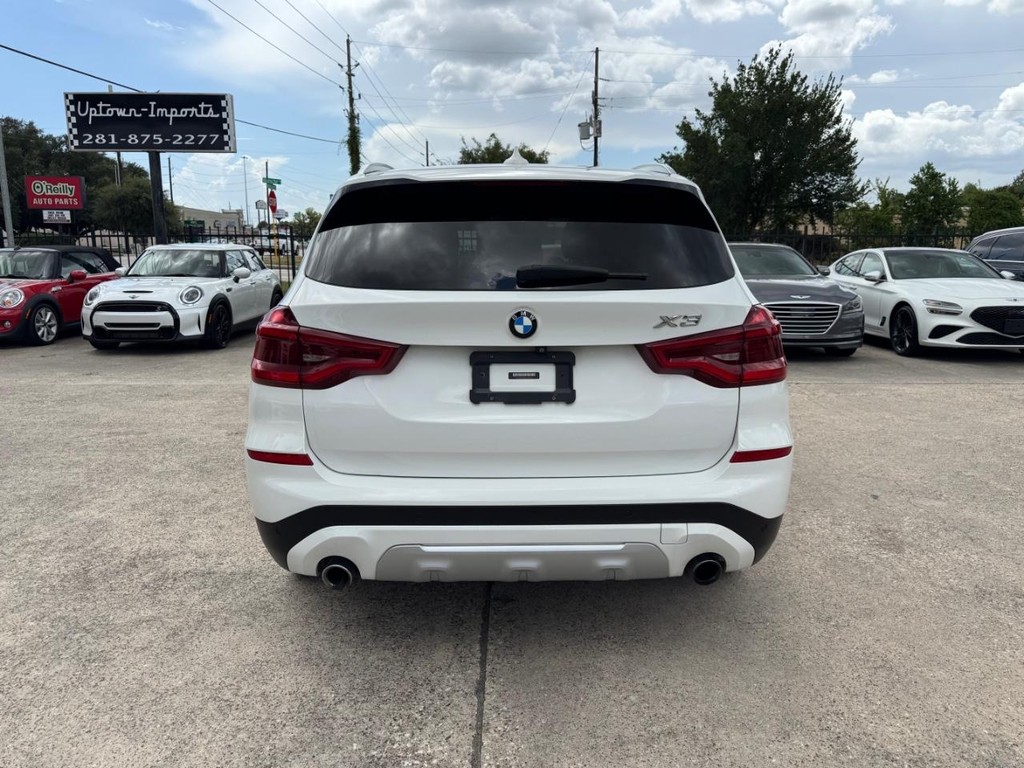 BMW X3 Vehicle Full-screen Gallery Image 07