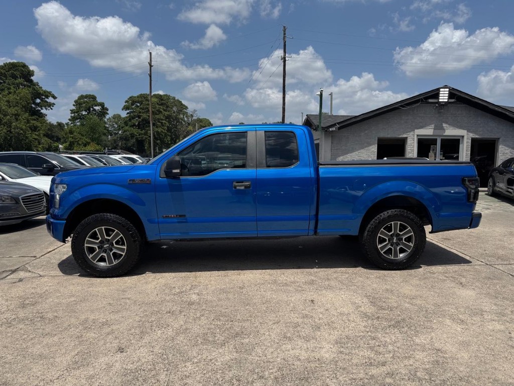 Ford F-150 Vehicle Full-screen Gallery Image 09
