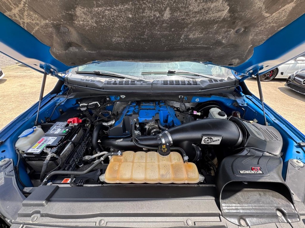 Ford F-150 Vehicle Full-screen Gallery Image 24