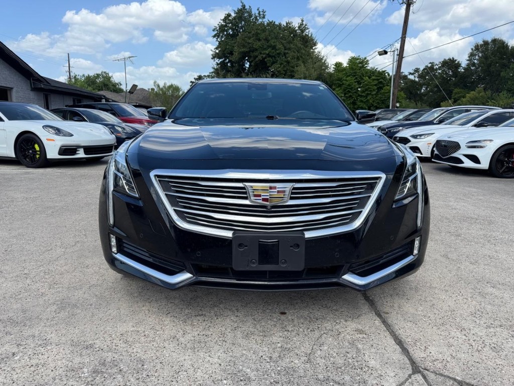 Cadillac CT6 Vehicle Full-screen Gallery Image 02