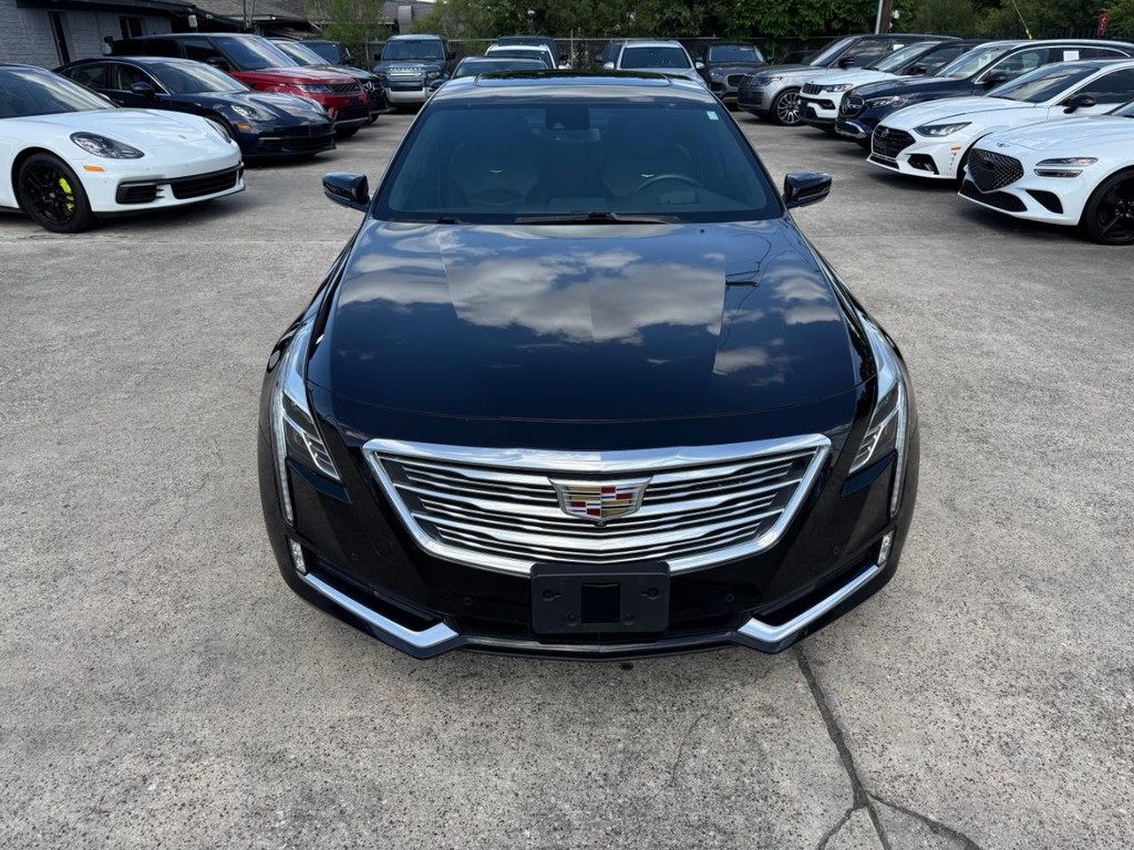 Cadillac CT6 Vehicle Full-screen Gallery Image 03