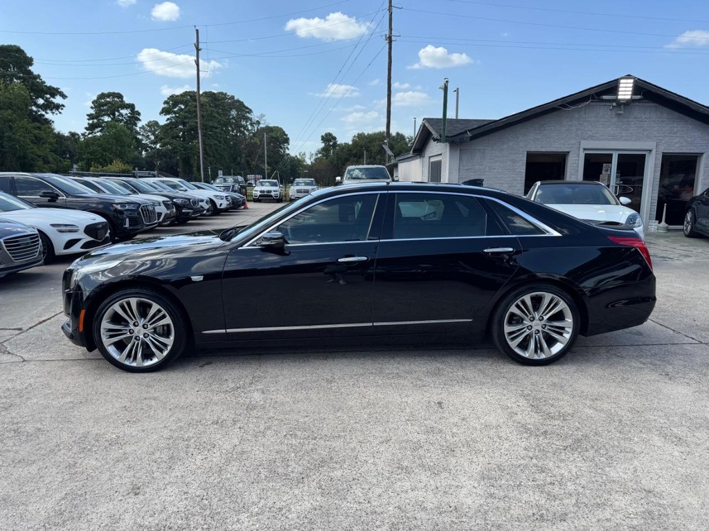 Cadillac CT6 Vehicle Full-screen Gallery Image 09