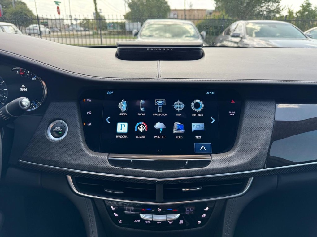Cadillac CT6 Vehicle Full-screen Gallery Image 22