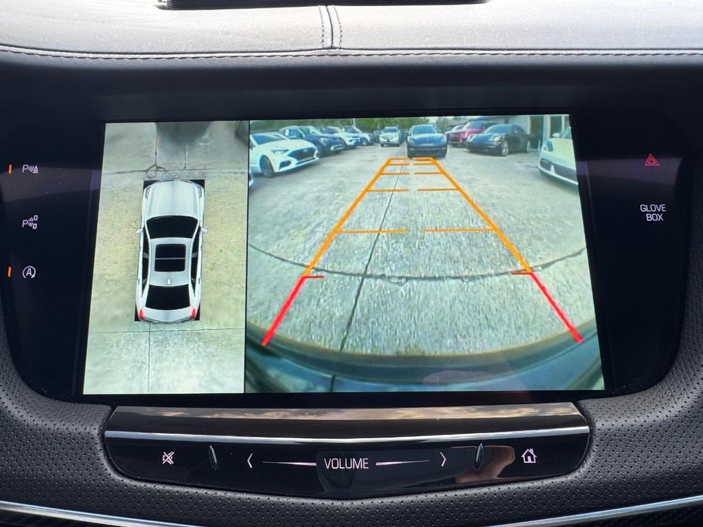 Cadillac CT6 Vehicle Full-screen Gallery Image 25