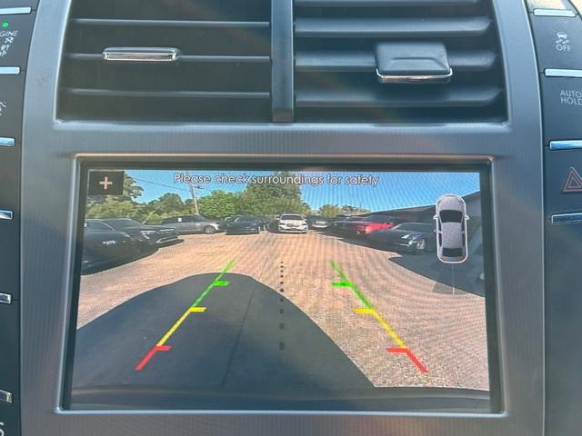 Lincoln MKZ Vehicle Full-screen Gallery Image 23