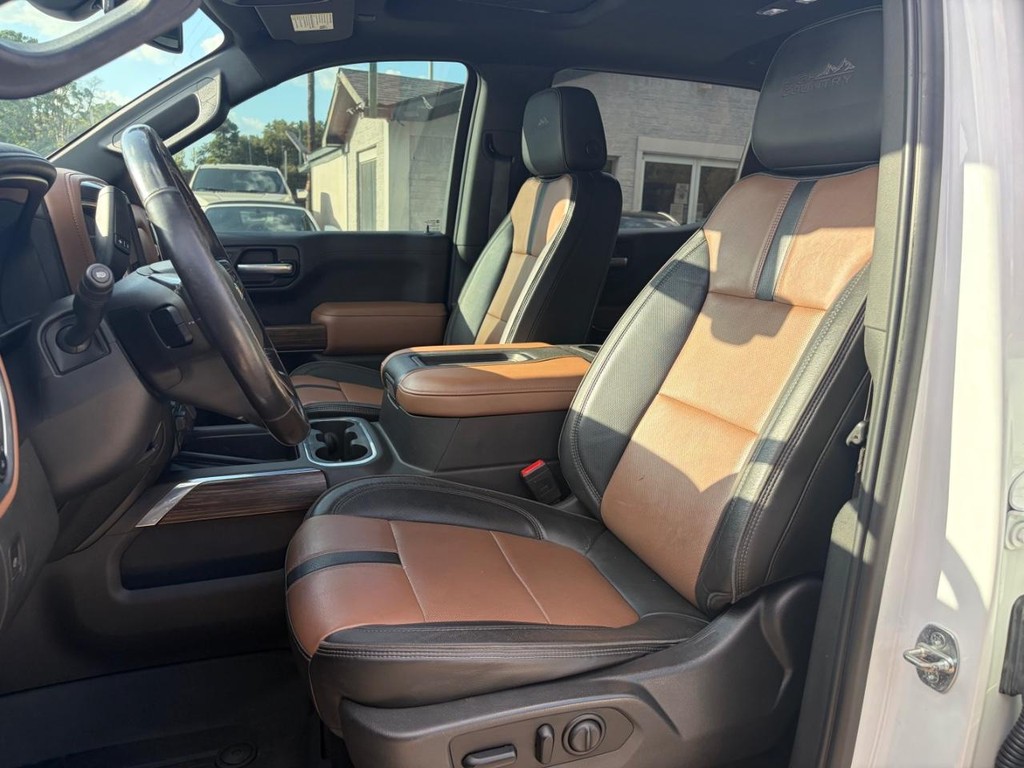 Chevrolet Silverado 1500 Vehicle Full-screen Gallery Image 11