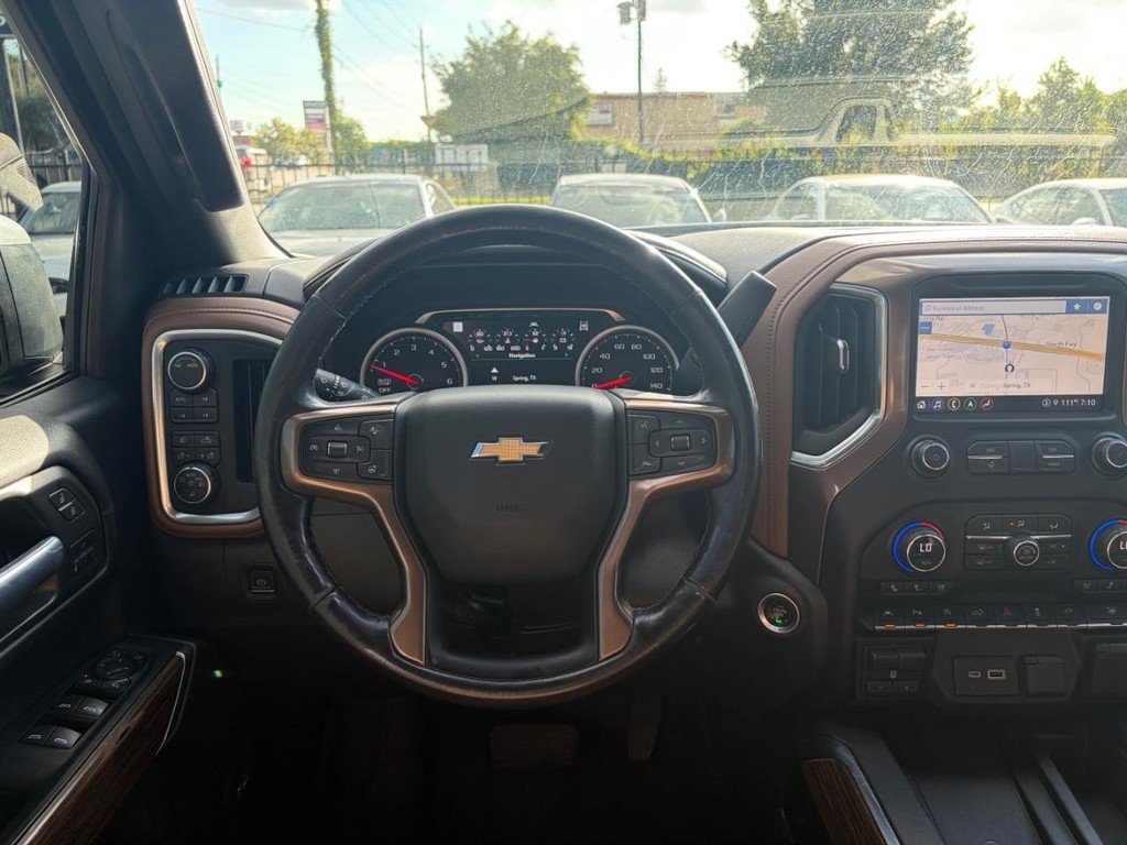 Chevrolet Silverado 1500 Vehicle Full-screen Gallery Image 20
