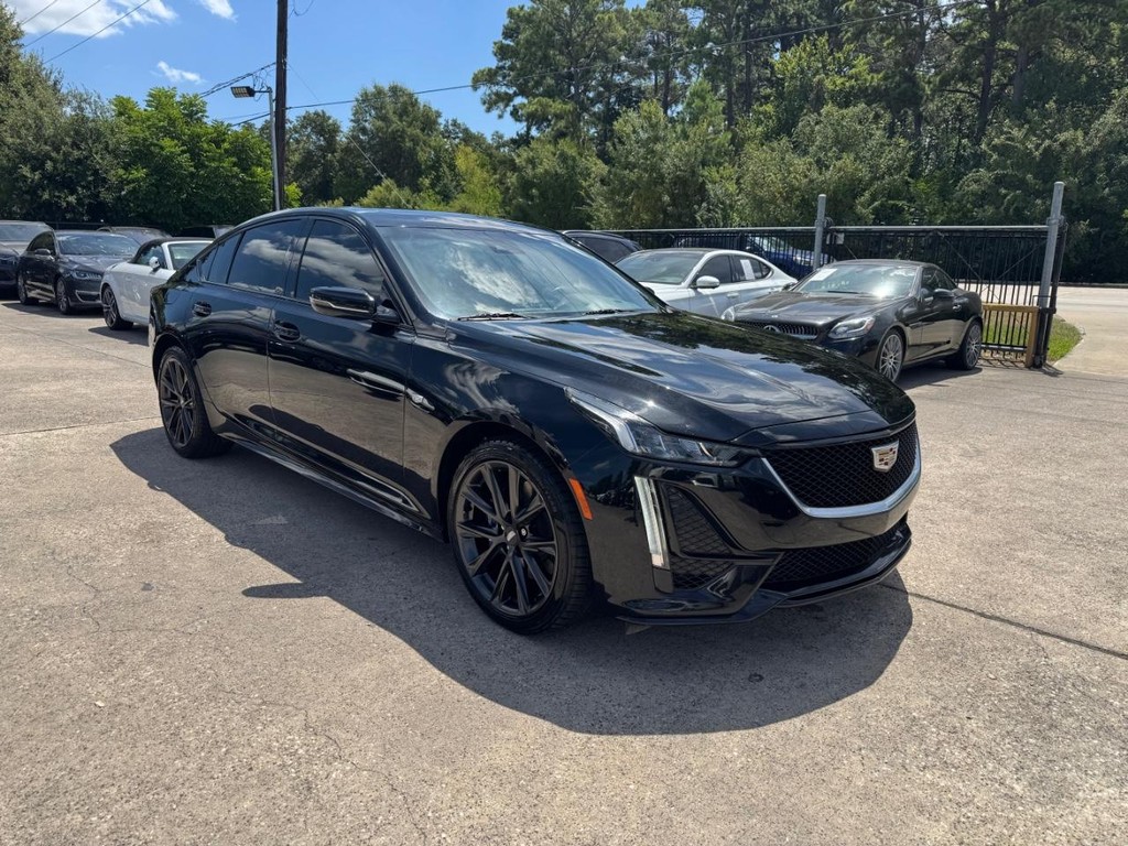 Cadillac CT5 Vehicle Full-screen Gallery Image 04