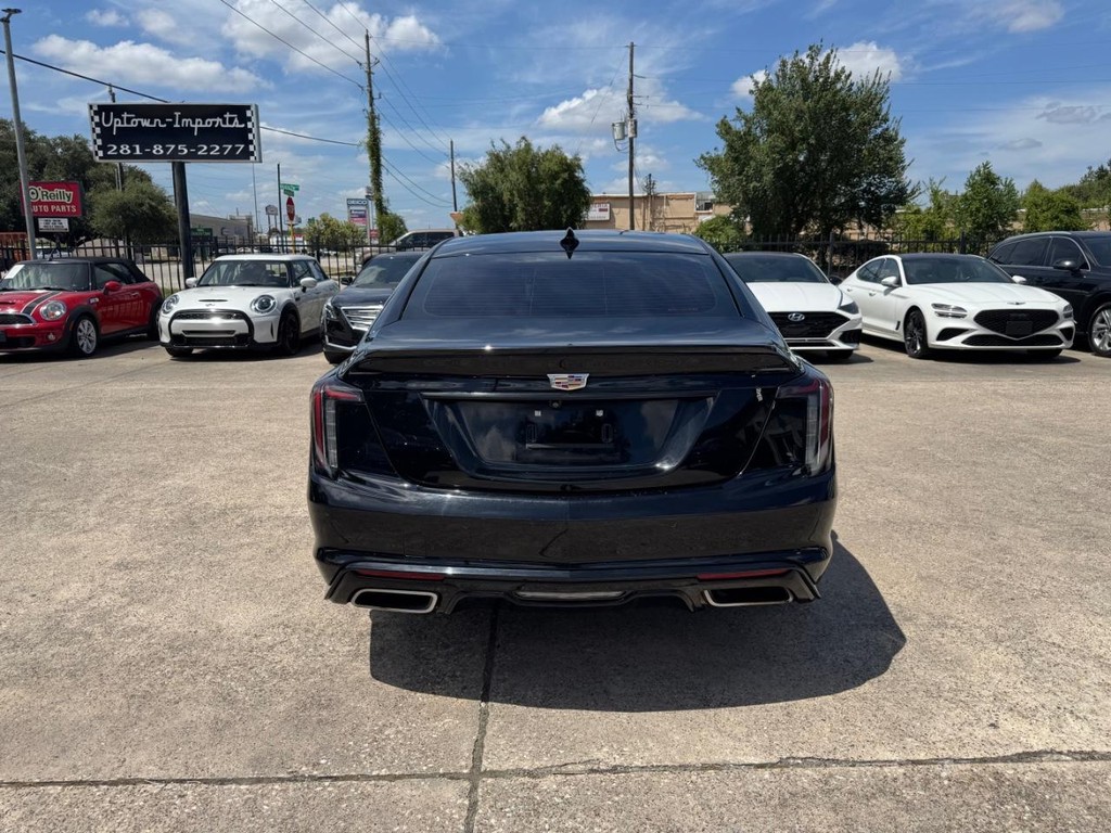 Cadillac CT5 Vehicle Full-screen Gallery Image 07