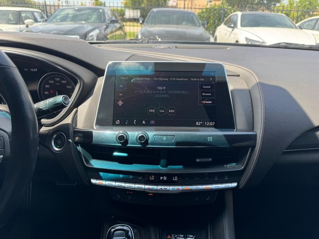 Cadillac CT5 Vehicle Full-screen Gallery Image 22