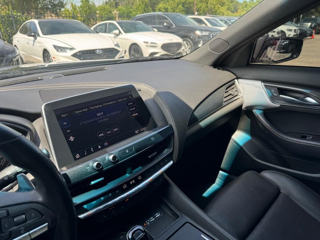 Cadillac CT5 Vehicle Full-screen Gallery Image 26