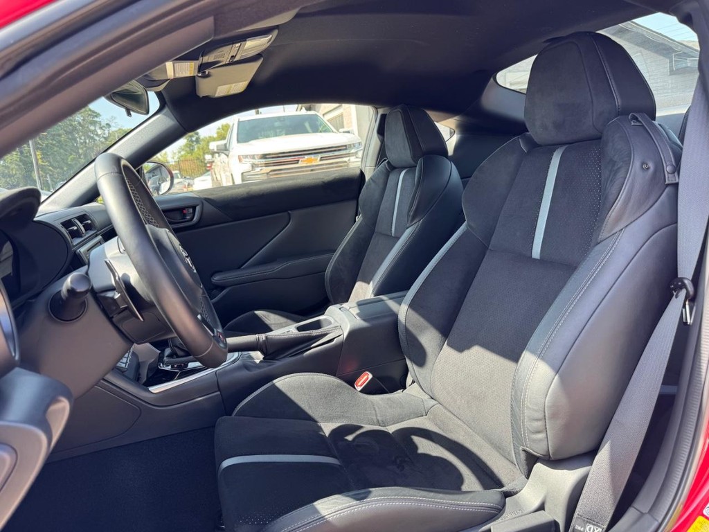 Toyota GR86 Vehicle Full-screen Gallery Image 11