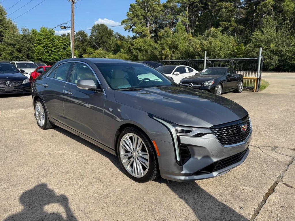 Cadillac CT4 Vehicle Full-screen Gallery Image 04