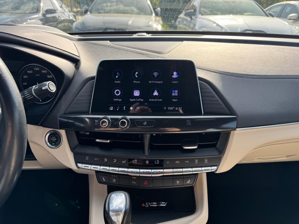 Cadillac CT4 Vehicle Full-screen Gallery Image 22