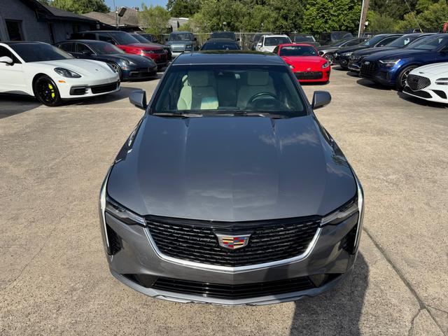 Cadillac CT4 Vehicle Full-screen Gallery Image 05