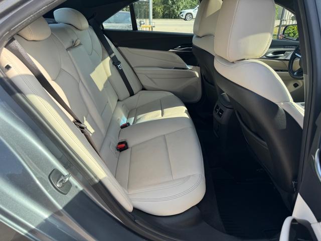 Cadillac CT4 Vehicle Full-screen Gallery Image 18
