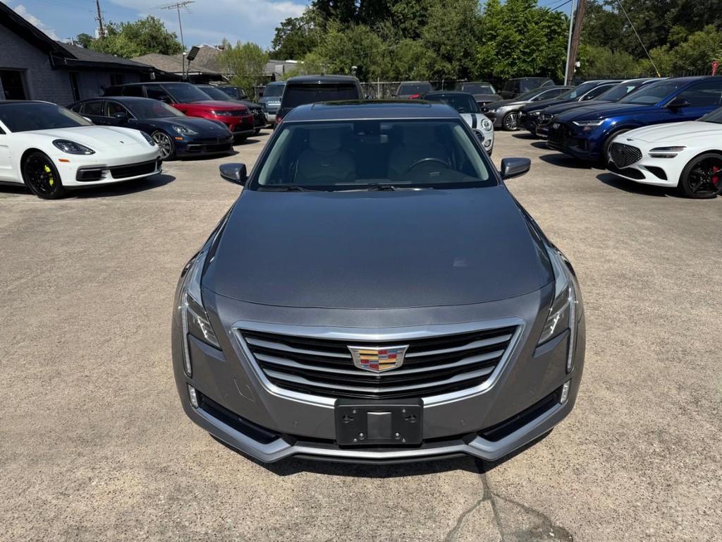 Cadillac CT6 Vehicle Full-screen Gallery Image 03