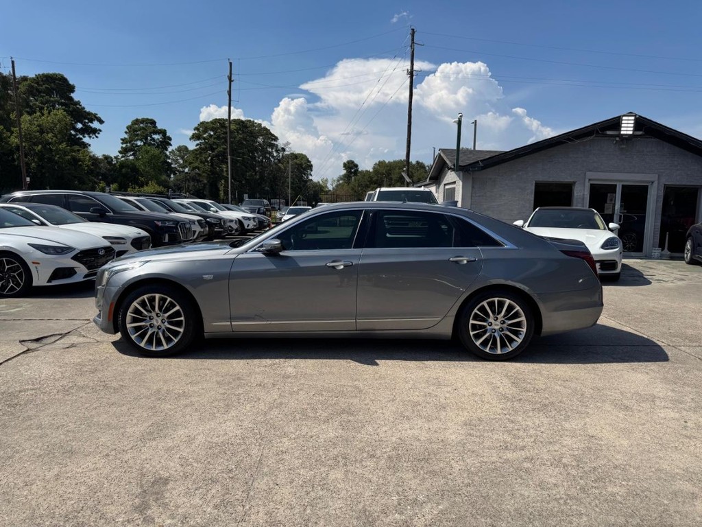 Cadillac CT6 Vehicle Full-screen Gallery Image 09
