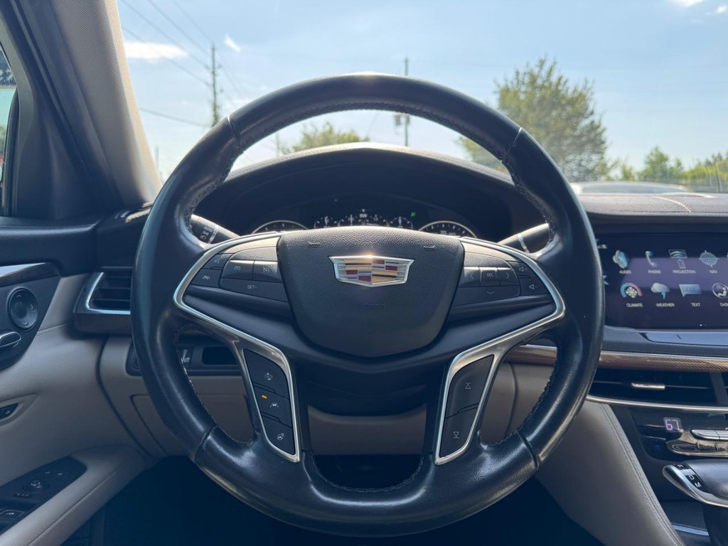 Cadillac CT6 Vehicle Full-screen Gallery Image 19