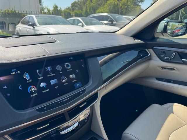 Cadillac CT6 Vehicle Full-screen Gallery Image 23