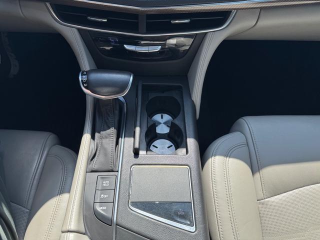 Cadillac CT6 Vehicle Full-screen Gallery Image 24