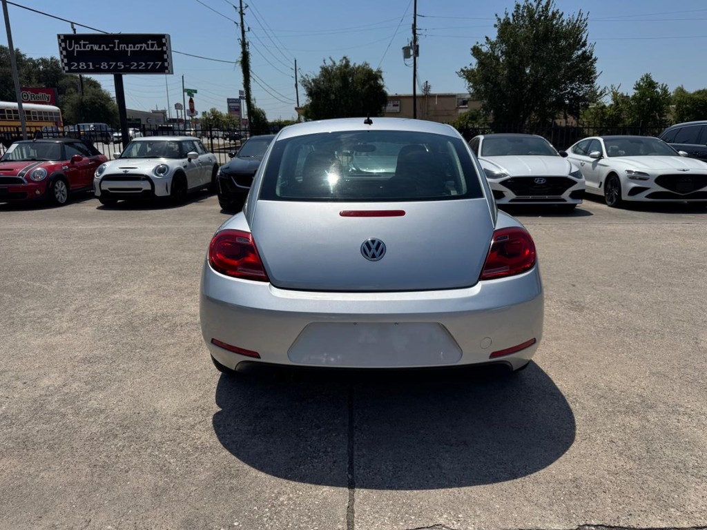Volkswagen Beetle Coupe Vehicle Full-screen Gallery Image 07