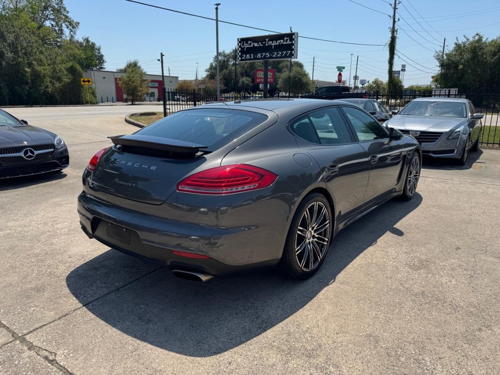 Porsche Panamera Vehicle Full-screen Gallery Image 06