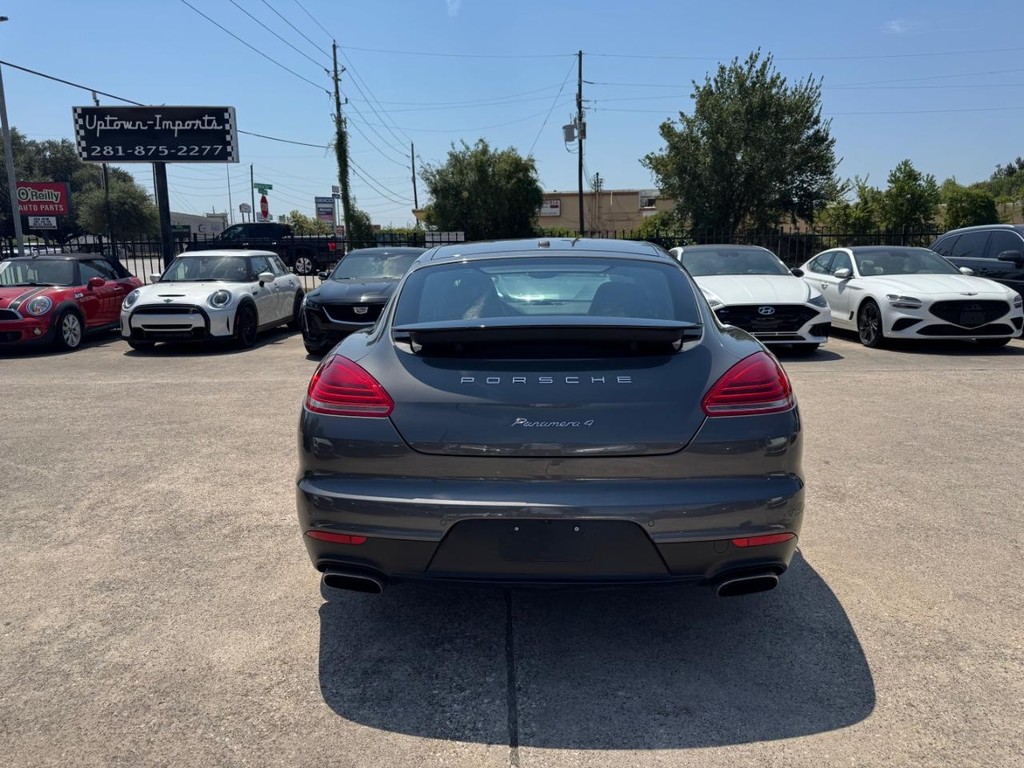 Porsche Panamera Vehicle Full-screen Gallery Image 07