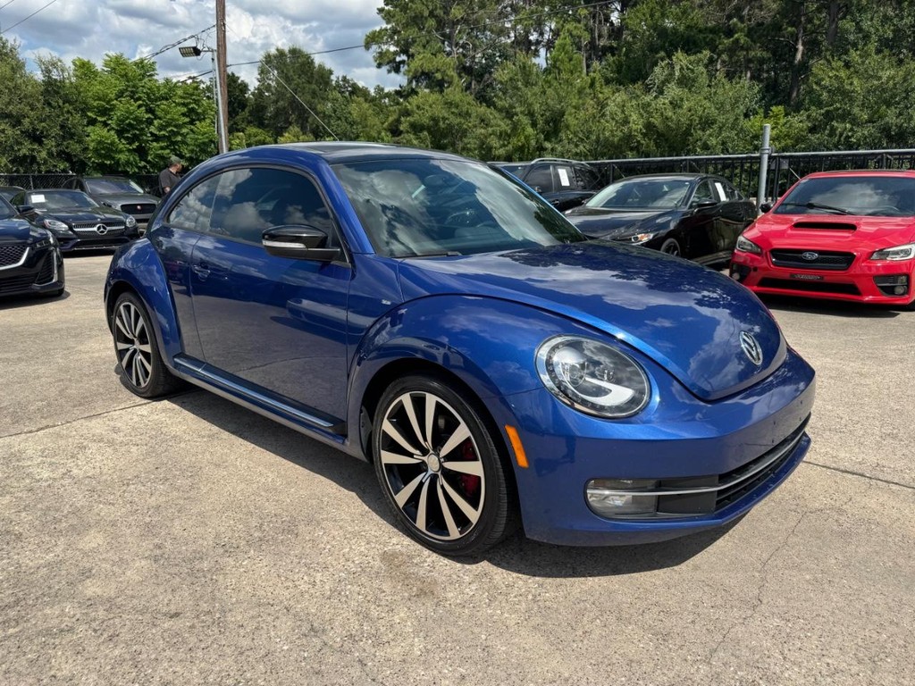 Volkswagen Beetle Coupe Vehicle Full-screen Gallery Image 04