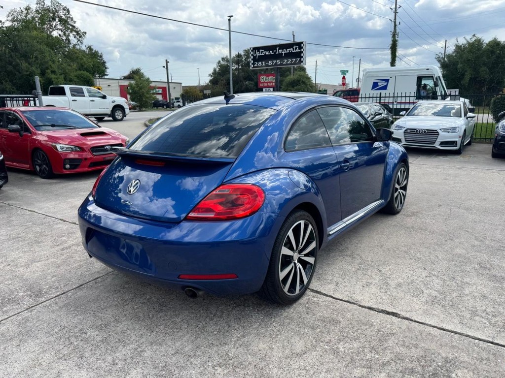 Volkswagen Beetle Coupe Vehicle Full-screen Gallery Image 06