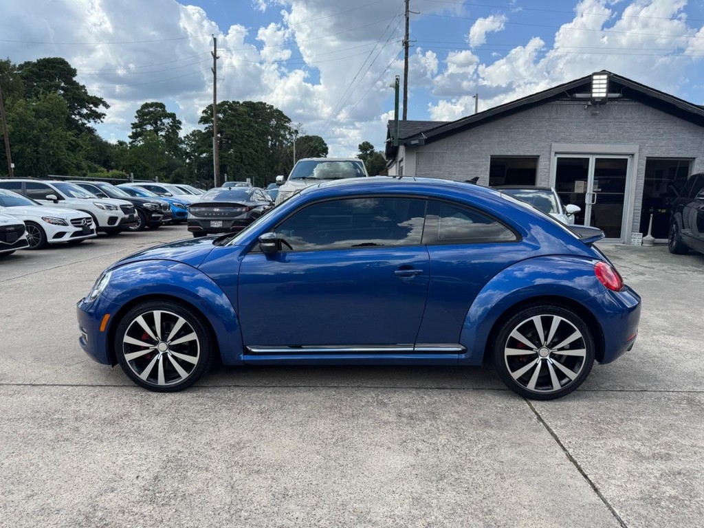 Volkswagen Beetle Coupe Vehicle Full-screen Gallery Image 09