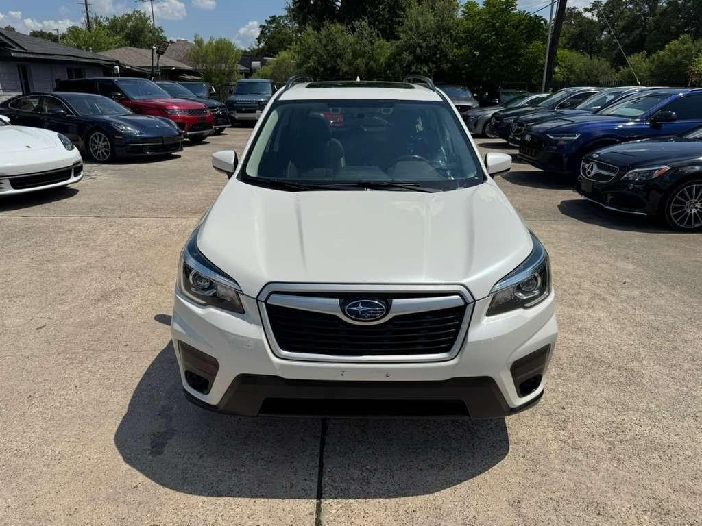 Subaru Forester Vehicle Full-screen Gallery Image 03