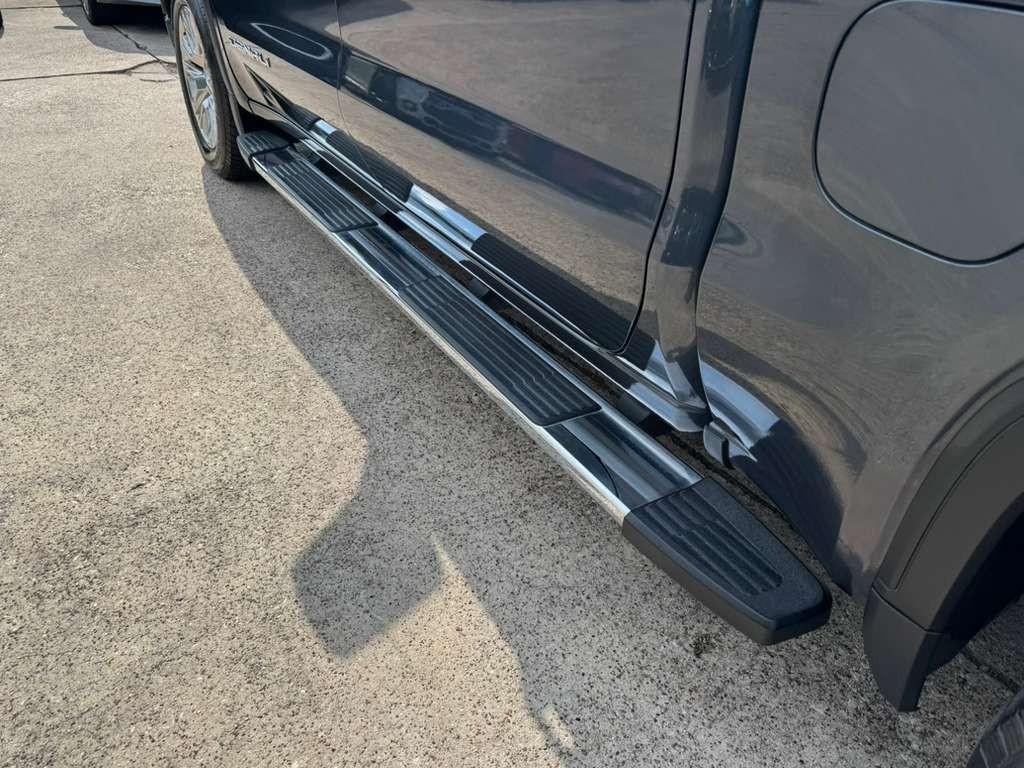 GMC Sierra 1500 Vehicle Full-screen Gallery Image 10