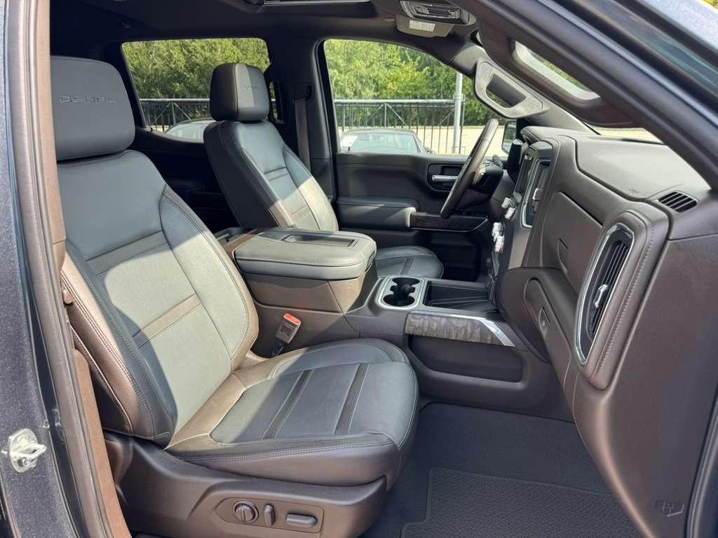 GMC Sierra 1500 Vehicle Full-screen Gallery Image 15