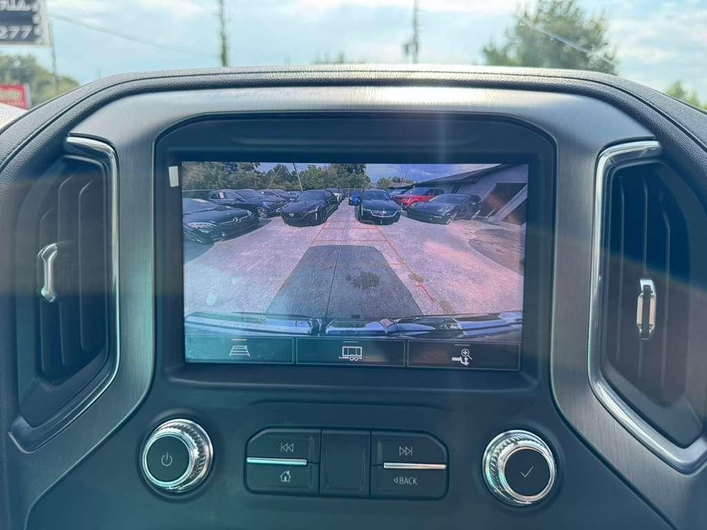 GMC Sierra 1500 Vehicle Full-screen Gallery Image 24