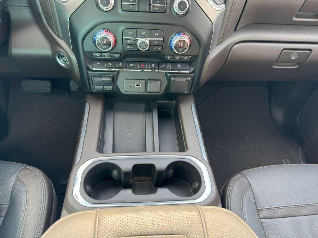 GMC Sierra 1500 Vehicle Full-screen Gallery Image 26