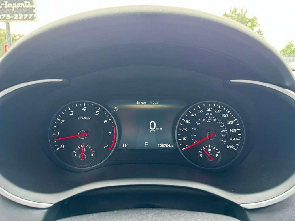 Kia Stinger Vehicle Full-screen Gallery Image 21