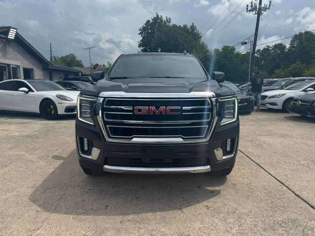 GMC Yukon Vehicle Full-screen Gallery Image 02