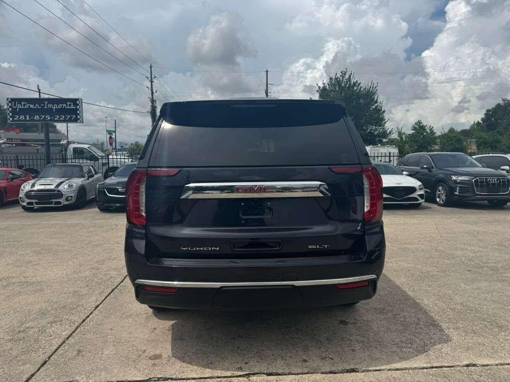 GMC Yukon Vehicle Full-screen Gallery Image 07
