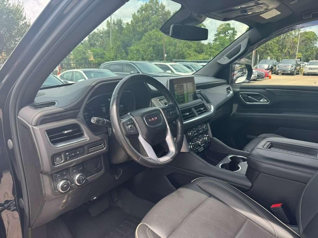 GMC Yukon Vehicle Full-screen Gallery Image 10