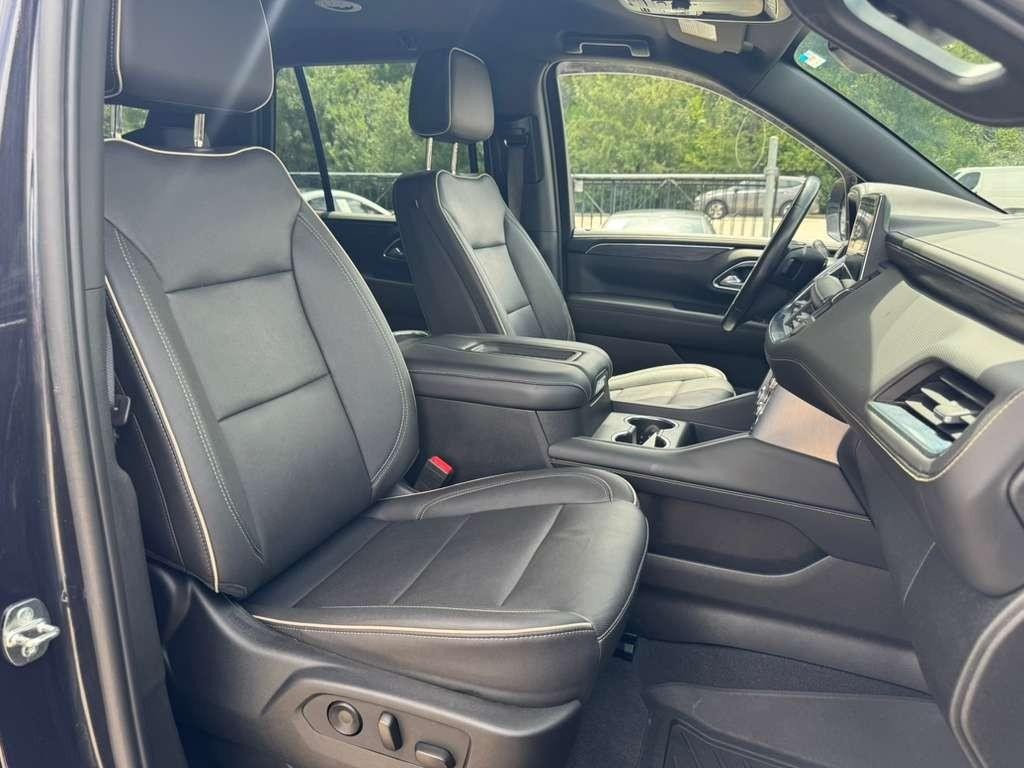 GMC Yukon Vehicle Full-screen Gallery Image 14