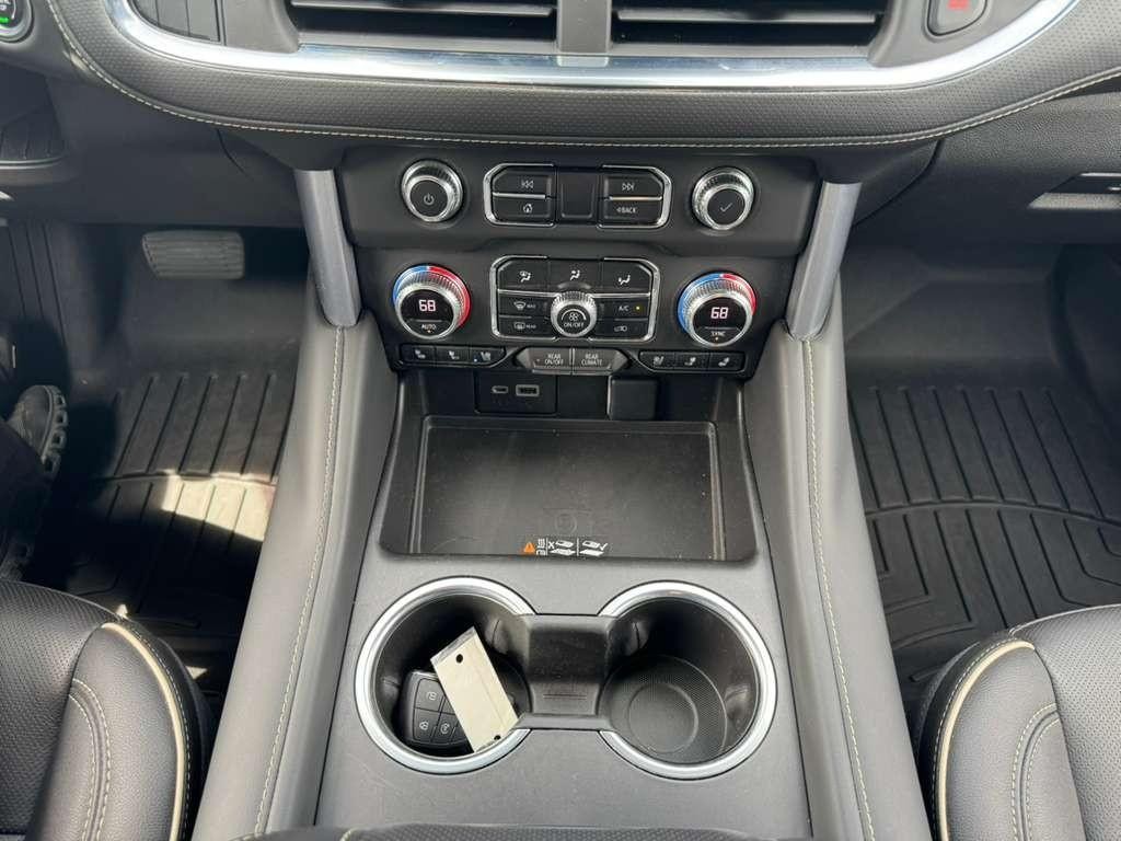 GMC Yukon Vehicle Full-screen Gallery Image 27