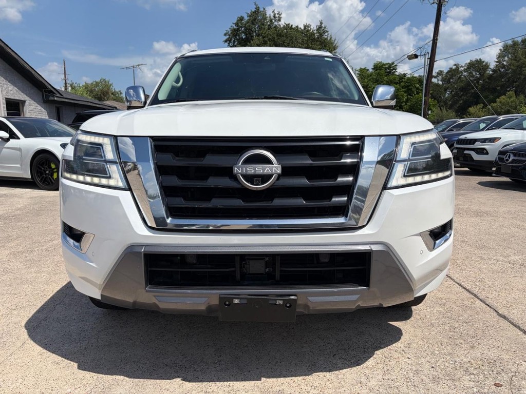 Nissan Armada Vehicle Full-screen Gallery Image 02